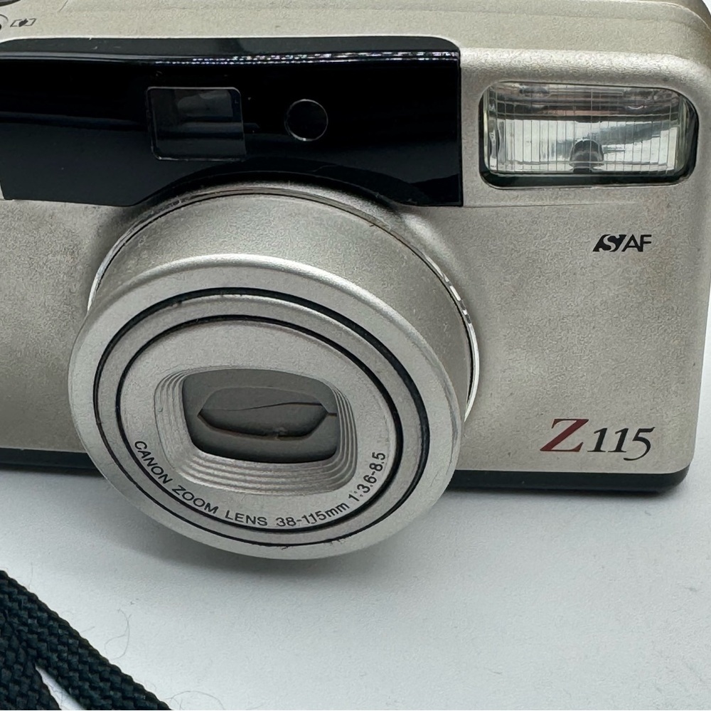 Nikon Zoom Touch Camera 500 SAF Z115 Camera 4 Rolls Kodak Bright Sun and Flash - Picture 3 of 11